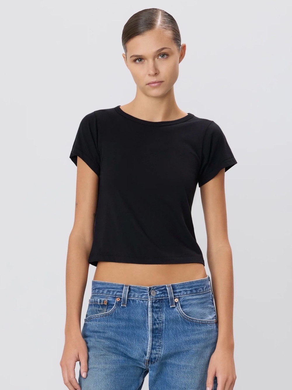 Eterne Black Crop Crewneck Tee